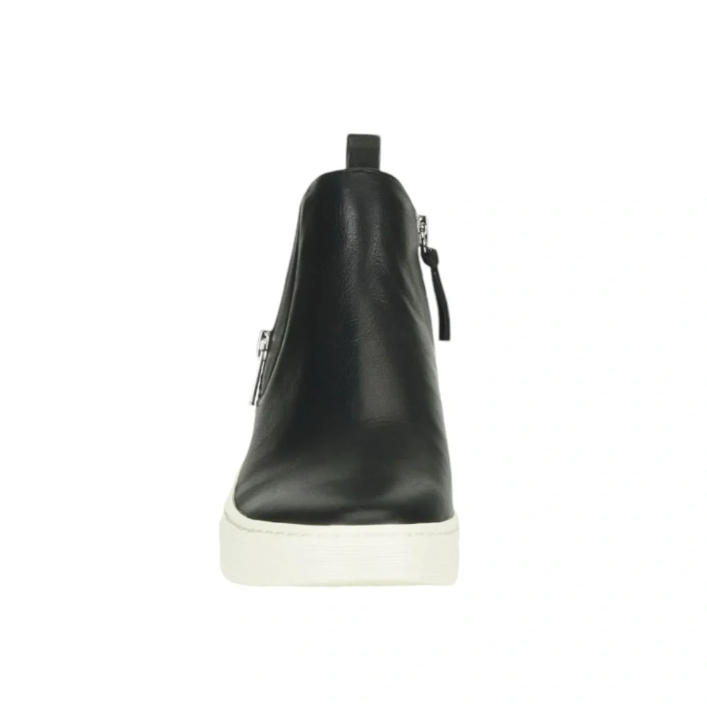 ❗️SOLD❗️NWT SOFFT BRITTON SLIP WATERPROOF LEATHER ZIP UP_4